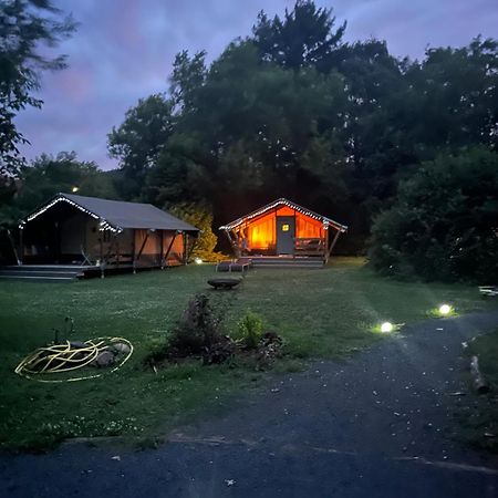 Rendes Glamping Hotel Balatonrendes Ngoại thất bức ảnh
