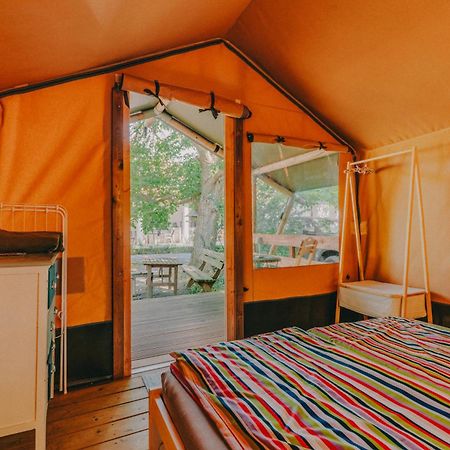 Rendes Glamping Hotel Balatonrendes Ngoại thất bức ảnh