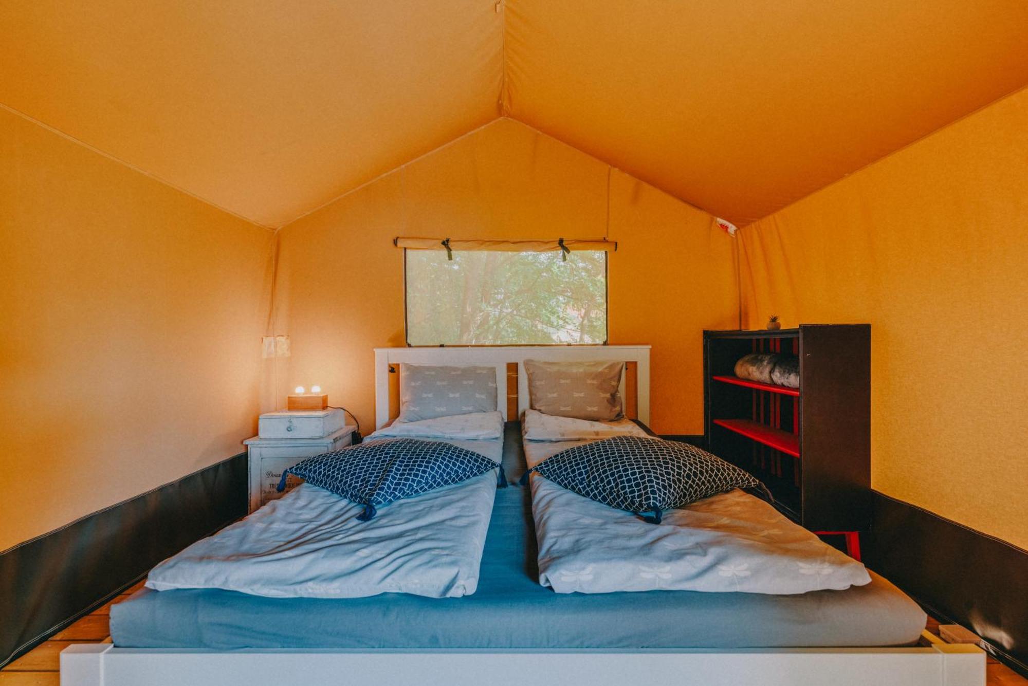 Rendes Glamping Hotel Balatonrendes Ngoại thất bức ảnh