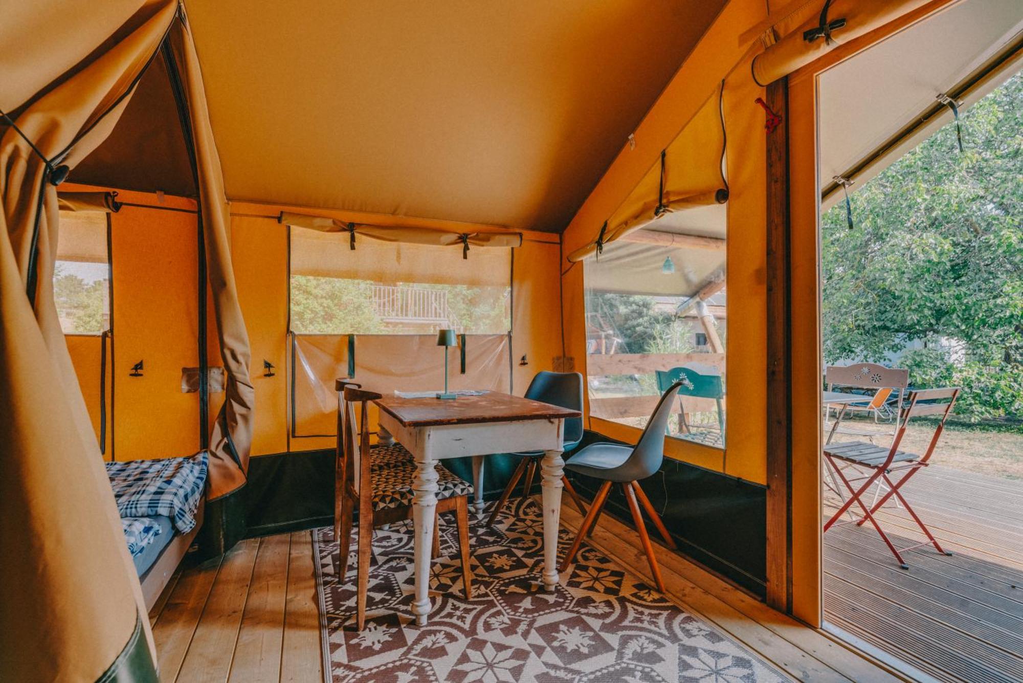 Rendes Glamping Hotel Balatonrendes Ngoại thất bức ảnh