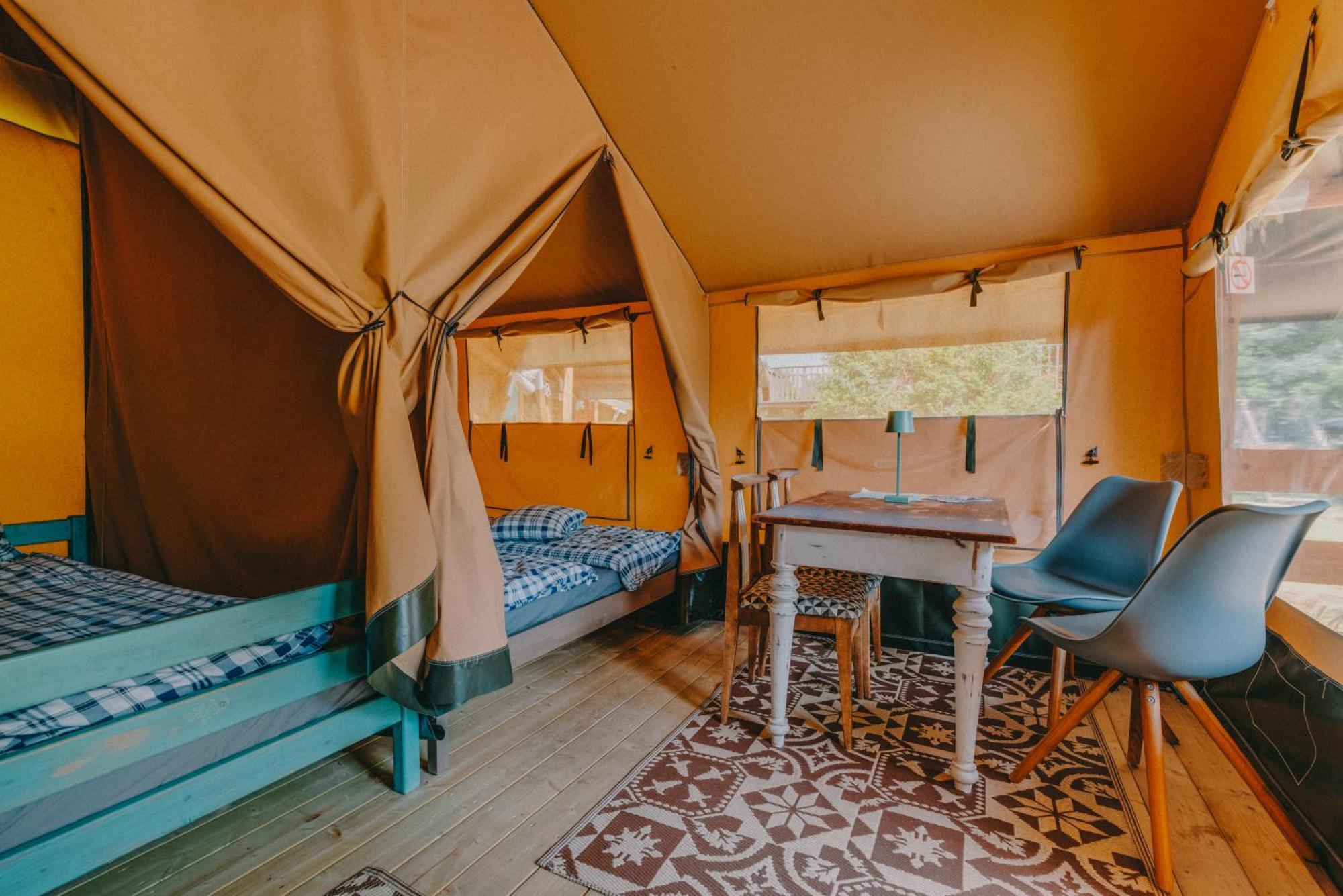 Rendes Glamping Hotel Balatonrendes Ngoại thất bức ảnh