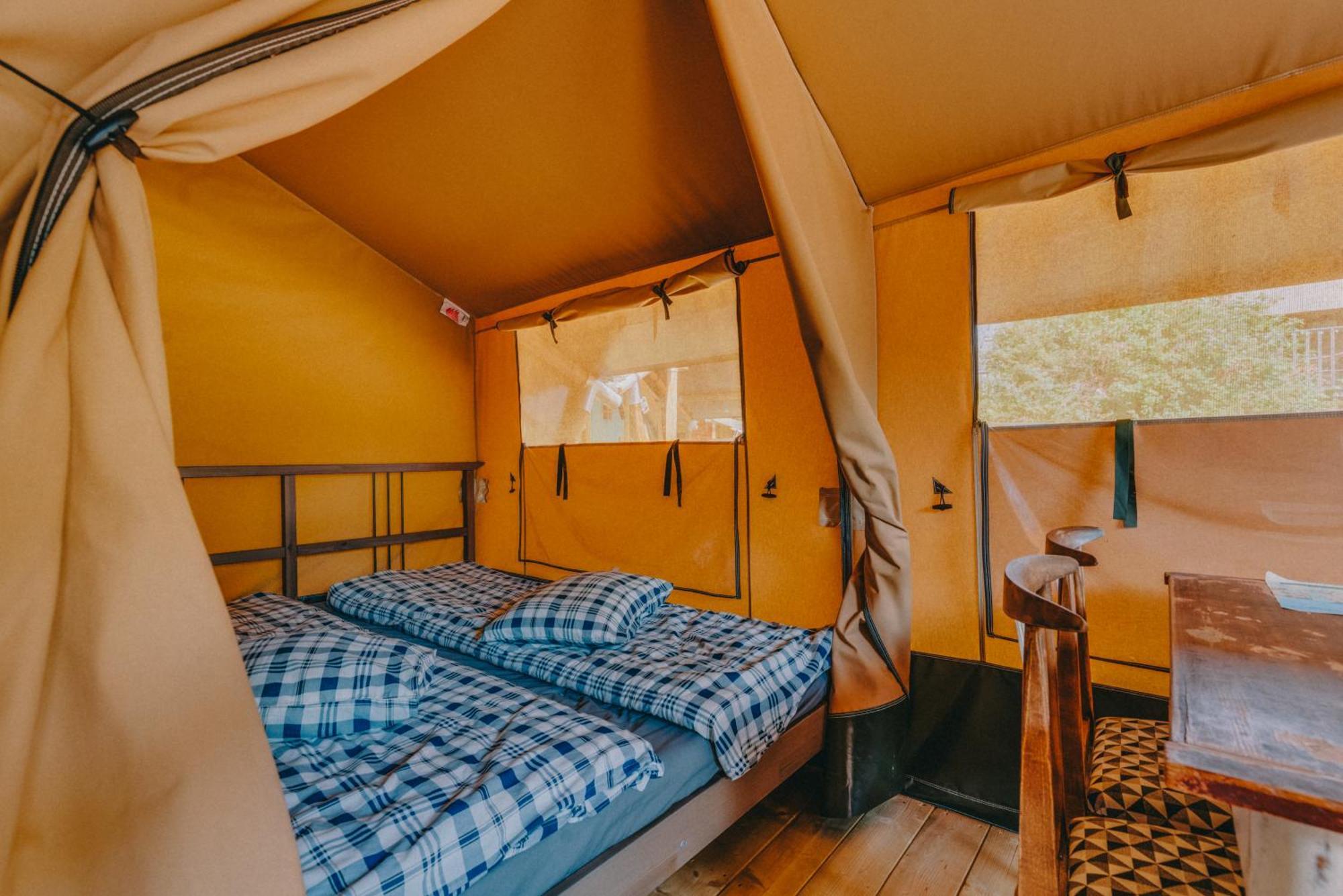Rendes Glamping Hotel Balatonrendes Ngoại thất bức ảnh