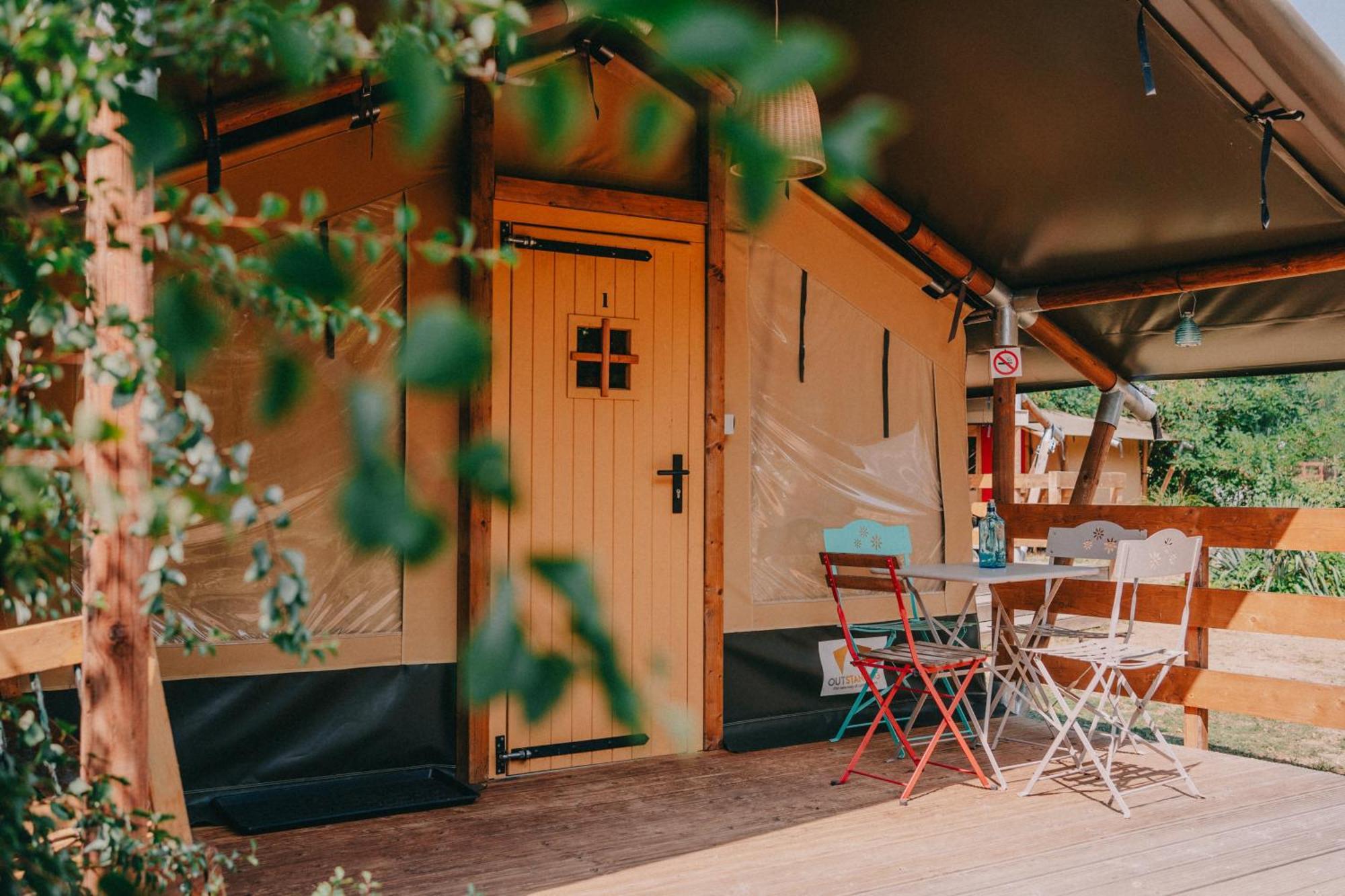 Rendes Glamping Hotel Balatonrendes Ngoại thất bức ảnh