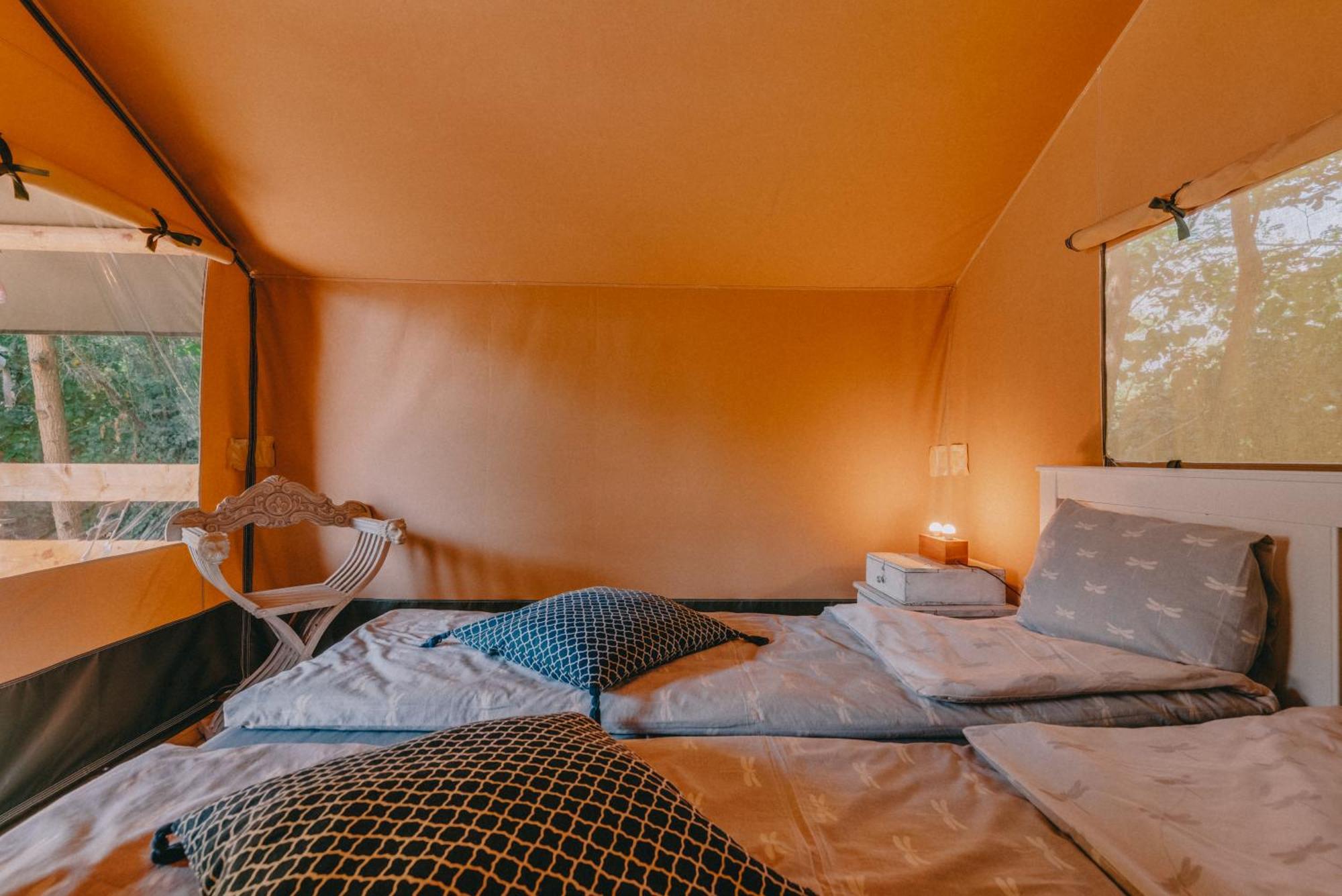 Rendes Glamping Hotel Balatonrendes Ngoại thất bức ảnh