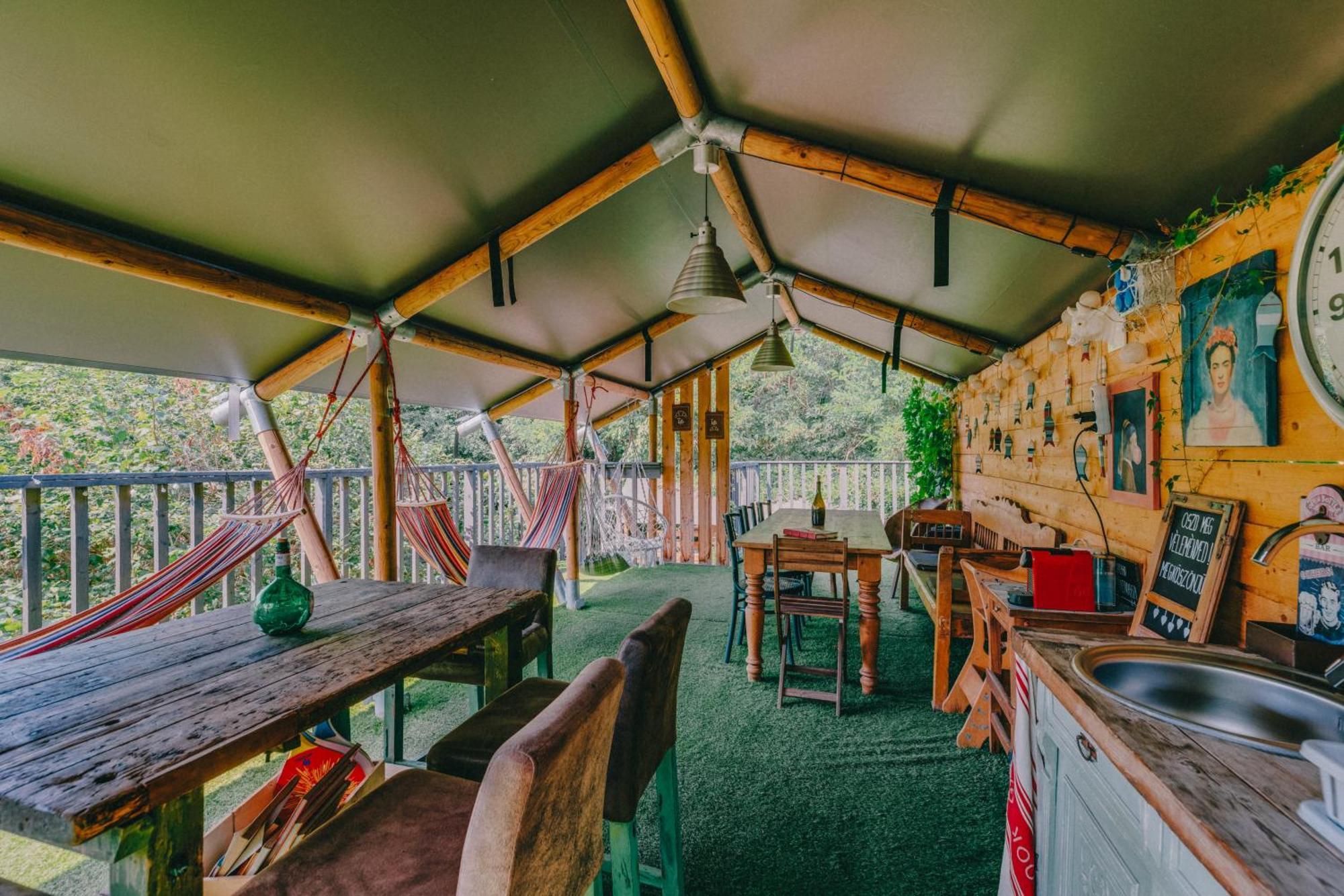Rendes Glamping Hotel Balatonrendes Ngoại thất bức ảnh