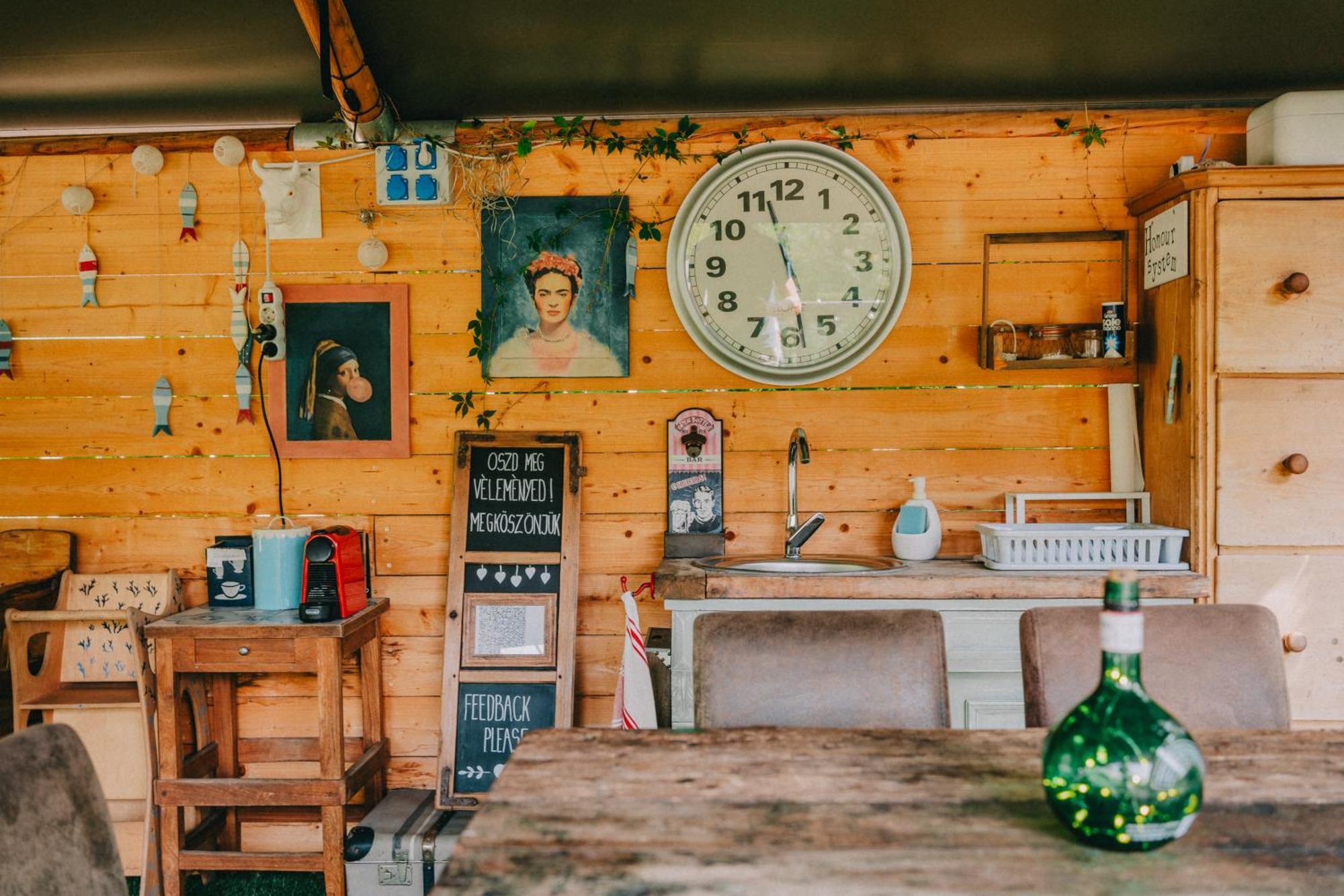 Rendes Glamping Hotel Balatonrendes Ngoại thất bức ảnh
